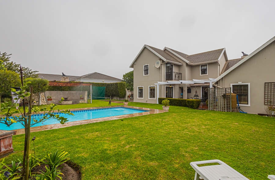 4 Bedroom Property for Sale in Country Club Western Cape
